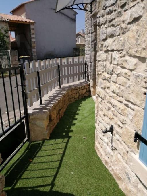 Gite Bin Benaise Draps Et Serviettes Compris Pamproux Екстериор снимка