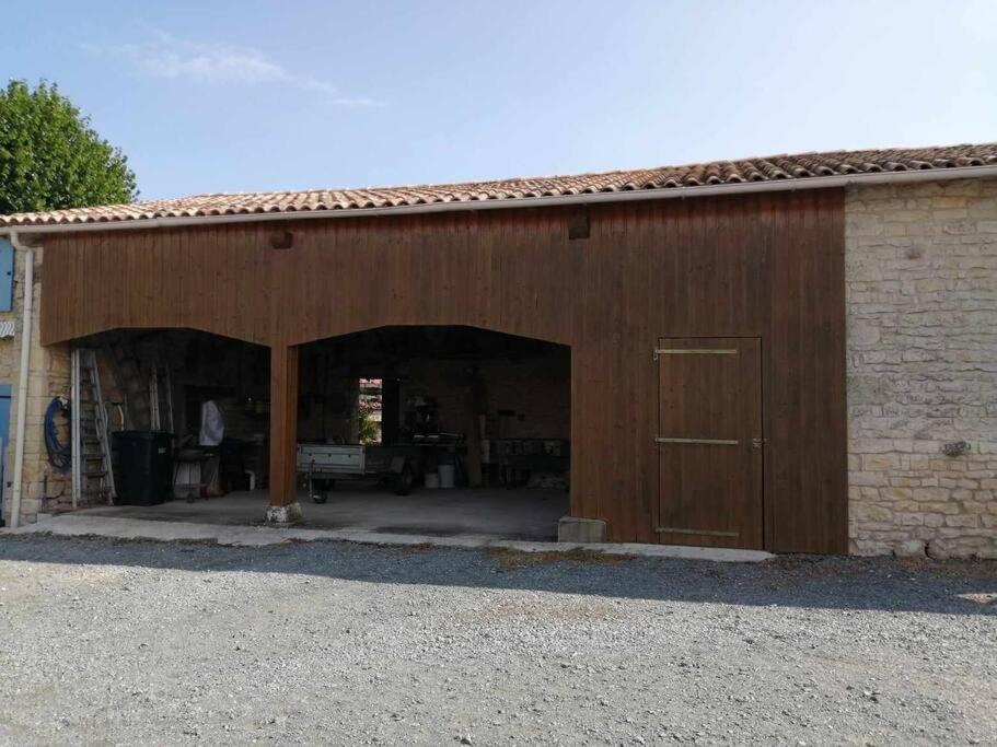 Gite Bin Benaise Draps Et Serviettes Compris Pamproux Екстериор снимка
